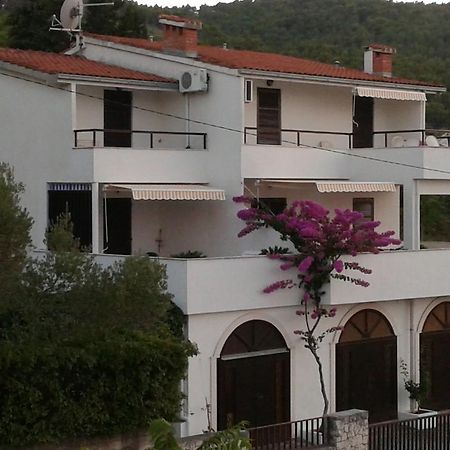 Apartments Villa Zvonimir Slatine Chambre photo